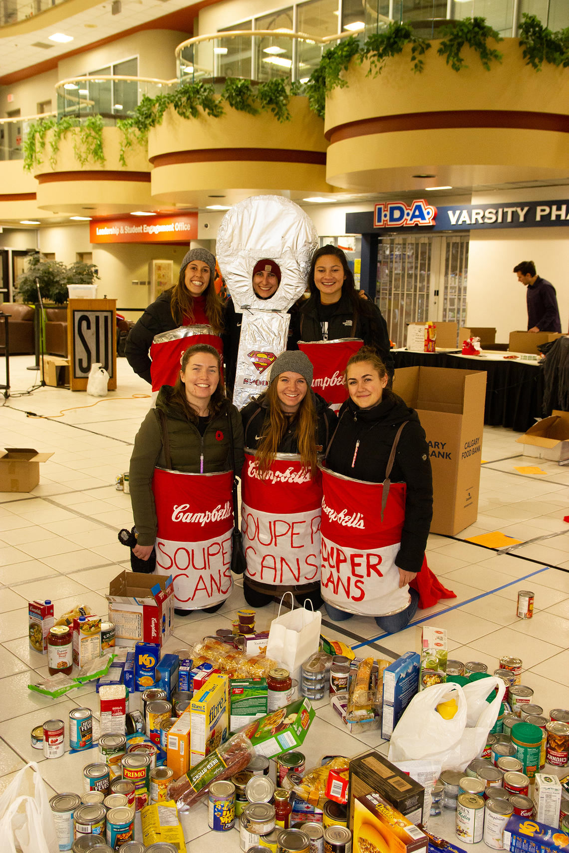 Students collect donations for Trick or Eat