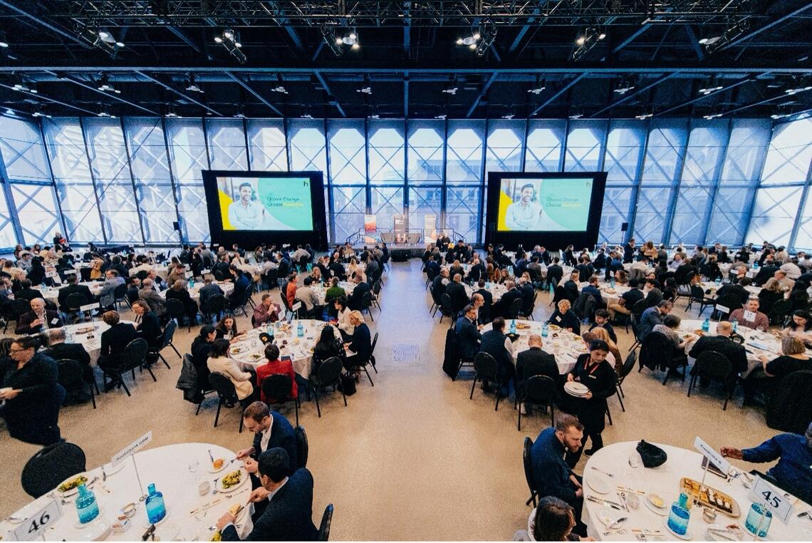 Participates enjoy lunch during the speaker series