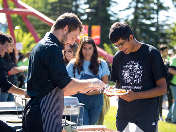 First-year students enjoy a free meal at the President’s Barbeque during Orientation 2019.