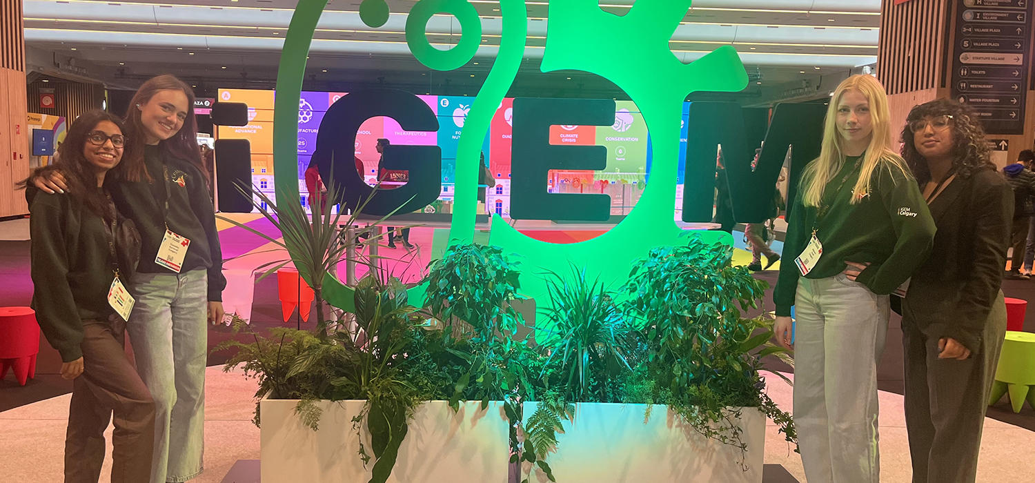 Members of the 2022 UCalgary iGem attend the iGEM Grand Jamboree in Paris