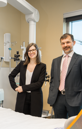 Bonnie Sept with Dr. Kirsten Fiest, PhD’14, and Dr. Tom Stelfox, PhD, MD, Department Head of Critical Care Medicine in the Intensive Care Unit, McCaig Tower, Foothills Medical Centre.