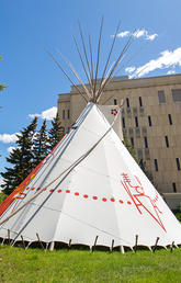Calgary Foundation makes largest-ever gift to UCalgary’s Indigenous Strategy
