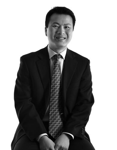 Dr. Alex Leung 